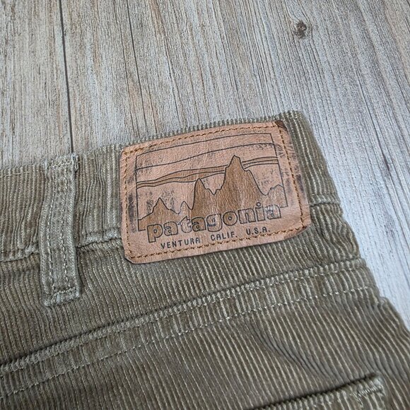 Patagonia Men's Organic Cotton Corduroy Jeans Regular 35x32 Khaki Tan - Picture 3 of 8